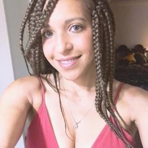 Meet your Posher, Alisha